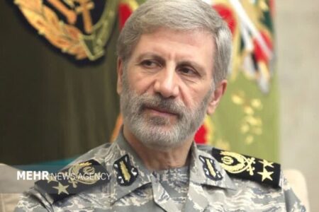 امیر حاتمی: همکاری با دانش‌بنیان‌ها با سرعتی مضاعف تداوم یابد