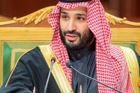 سورپرایز تازه ولیعهد عربستان / بن‌سلمان باشگاه بارسلونا را می‌خرد؟