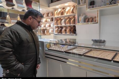 طنز تلخ بازار مناسبت‌ها/ روایت مبارزه مردم با گرانی برای حفظ سنت و عشق خانوادگی