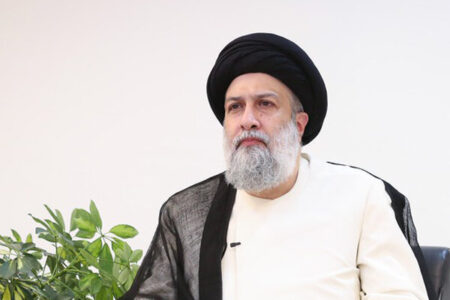 قرآن به تنهایی برای حفظ امت از گمراهی کافی نیست؛ اهل بیت محور وحدت امت