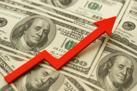 قیمت دلار امروز به مرز جنون رسید (۱۶ آذر ۱۴۰۴)