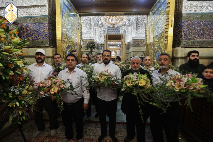 پخت کیک ۲۰۰ متری و گل آرایی حرم کاظمین به مناسبت ولادت امام جواد(ع)