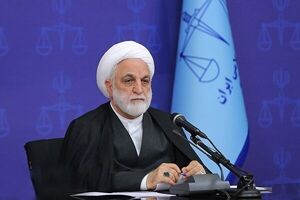 بردگان ترامپ، خدمات ضد تروریسم سپاه را فراموش کردند/ دستور ایست دادستانی به گرانی خودرو