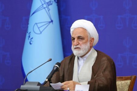 ابلاغیه فسادستیزی و «بایدهای» مبارزه‌ی همه‌جانبه با فساد صادر شد