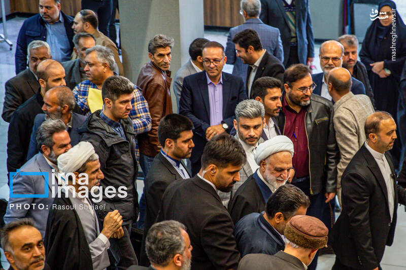 حضور در جسله پیگیری مصوبات سفر استانی اصفهان