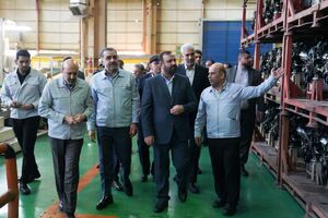 عکس/ بازدید دادستان تهران از یک شرکت خودروساز