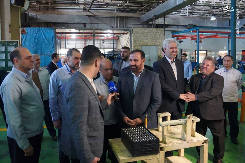 عکس/ بازدید دادستان تهران از یک شرکت خودروساز