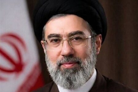 اعلام بیعت 6500نفر از علمای بلاد واساتید حوزه‌های علمیه با رهبر انقلاب
