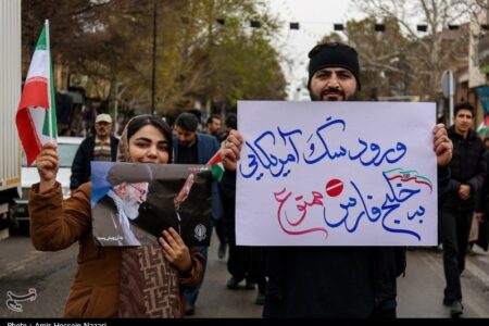 امام جمعه ساری: در این جنگ باید تکلیف‌مان را با آمریکا روشن کنیم