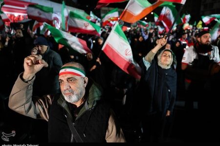 وداع باشکوه مردم دیار علویان با شهدای ناوشکن دنا