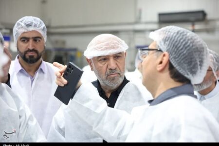 وزیر کار: روند تولید بدون وقفه ادامه دارد/افزایش فروشگاه های کالابرگ