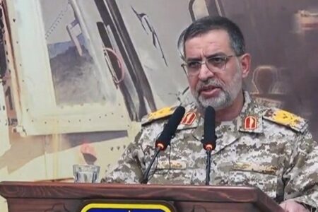 پیکر ‌شهید ‌نائینی سخنگوی سپاه در کاشان تشییع می‌شود