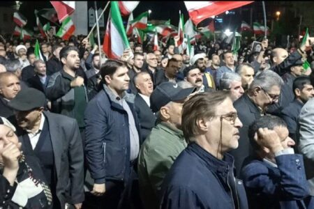 اجتماع مردم سنندج در حمایت از انقلاب اسلامی