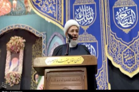 ایرانیان زیر پرچم ولایت استکبار جهانی را به خاک مذلت خواهند کشاند