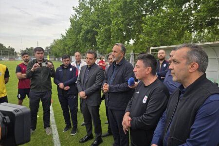 بازدید اعضای فراکسیون ورزش مجلس از کمپ تیم ملی فوتبال