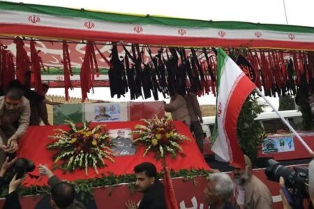 تشییع حماسی شهید خادمی و شهدای حملات آمریکایی ـ صهیونی در شیراز+تصاویر