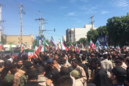 تشییع شهید تنگسیری در بوشهر؛ آخرین وداع کلیددار هرمز در زادگاهش