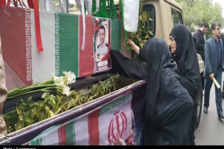 تشییع پیکر یکی از شهدای حملات آمریکایی ـ صهیونی در گنبدکاووس+تصاویر