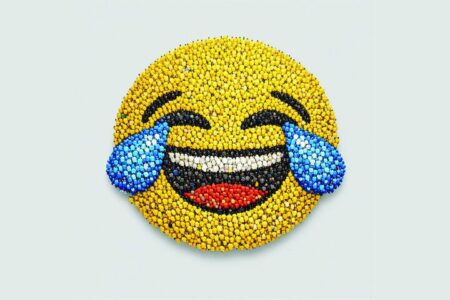 خندیدن در روزهای بمباران!