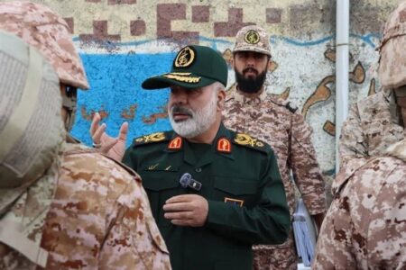 فرمانده نیروی زمینی سپاه: ایران را زندان و باتلاق متجاوزان می‌کنیم