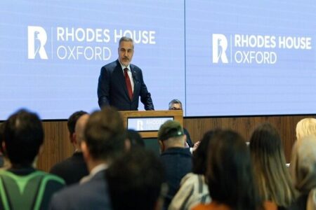 فیدان: اقدامات بی‌ثبات‌کننده اسرائیل تهدید مستقیم برای امنیت جهانی است