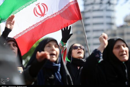 نهضت فراگیر و امیدبخش «ایجاد امید اجتماعی در پسا جنگ» راه بیندازیم