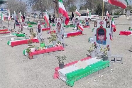 گلزار شهدای میناب “زیارتگاه” کاروان‌های راهیان نور شد