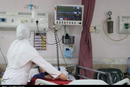 7 ماه کار بی‌وقفه، اما بدون کارانه؛ گلایه کادر درمان کردستان