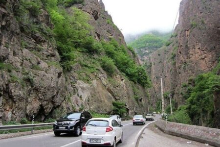 آخرین وضعیت ترافیکی و جوی محور‌های مواصلاتی کشور / جاده چالوس و آزادراه تهران ـ شمال بازگشایی شد
