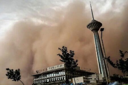 تهرانی‌ها در خانه بمانند/ تداوم باد شدید و رگبار در پایتخت