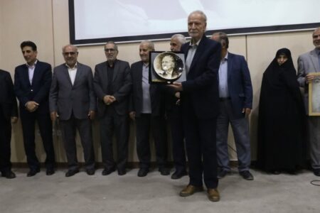 نکوداشت علی‌اصغر حمدیه؛ بزرگداشت یک عمر شعر، فرهنگ و خدمت+تصویر