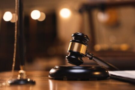 ۱۳ مدیر شرکت‌های پتروشیمی به دلیل عدم رفع تعهدات ارزی احضار شدند