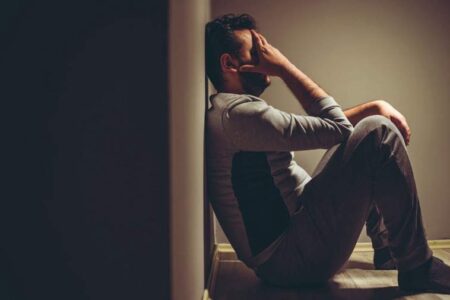 احساس گناه چیست؟ بررسی کامل مفهوم، ریشه‌ها، پیامدها و راه‌های مدیریت آن
