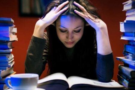اهمیت خواب کافی در یادگیری دانشجویان در ایام امتحانات
