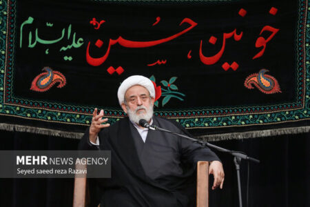 بشارت امام صادق (ع) به پیرمرد ۱۰۰ ساله؛ کلید رستگاری در دنیا و آخرت