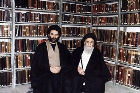 جهان اسلام به این روحانی اهل ادب می‌بالد