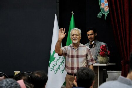 دیدار کودکان و نوجوانان استان همدان با خالق صد دانه یاقوت