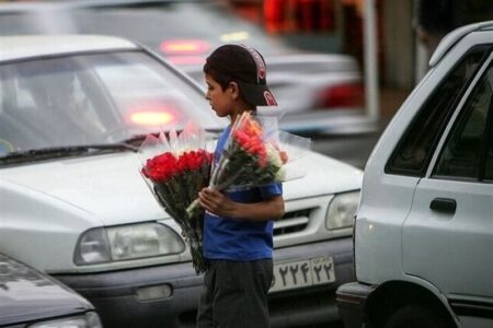 گزارشی تلخ اما واقعی از کف خیابان/ پشت چهره کودک کار چه می‌گذرد؟