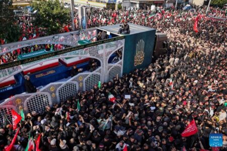 امروز سمت درست تاریخ کجاست؟ پاسخ عرفان اسلامی