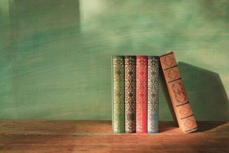 دوران افول علوم عقلی در قرن دهم در حقیقت زمان نهادینه شدن استدلال بود