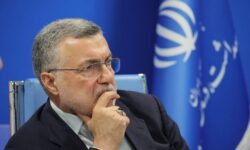 آقای وزیر؛ بیمار با سیاست درمان نمی‌شود!