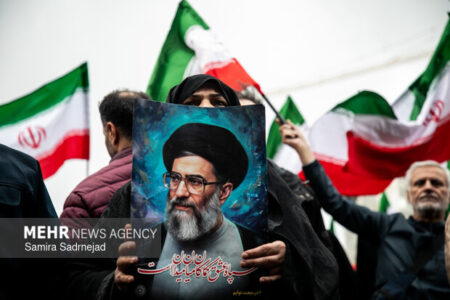 اجتماع مسجدی‌ها؛  طنین فریاد خونخواهی در میدان فلسطین
