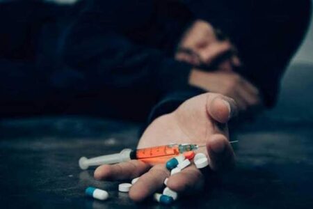 بررسی علمی باورهای غلط پیرامون اعتیاد از دریچه روانشناسی