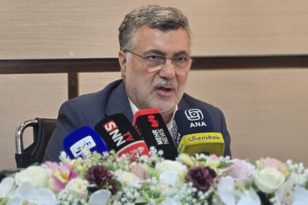 ظفرقندی: تیم سلامت در سخت‌ترین شرایط پای کار مردم؛ بدهی بیمه حل شود
