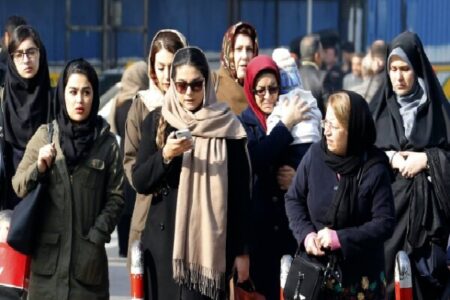 نزاع حجاب، از ابتدا نزاع بر سر قدرت زن بود