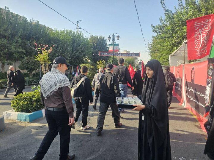 نوای «یالثارات الحسین» در پیاده‌روی جاماندگان تهران/طنین عشق در پایتخت