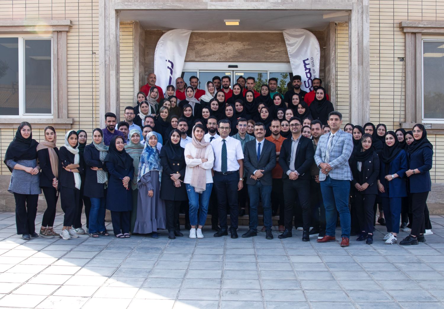 تیم زرسام هنر