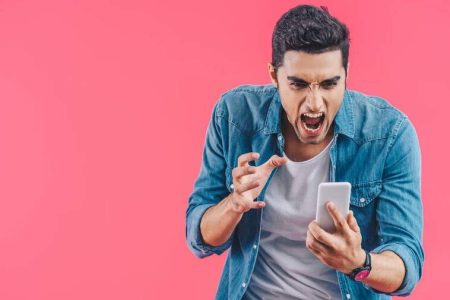 حرص خوردن زیاد چه بلایی سر بدن می‌آورد؟