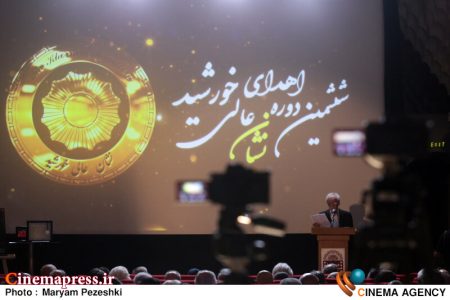 ضابطی جهرمی: اگر می‌خواهید زودتر باسواد شوید و به وجوه مختلف فنون سینما و زیبایی‌شناسی مسلط شوید، مستند را انتخاب کنید